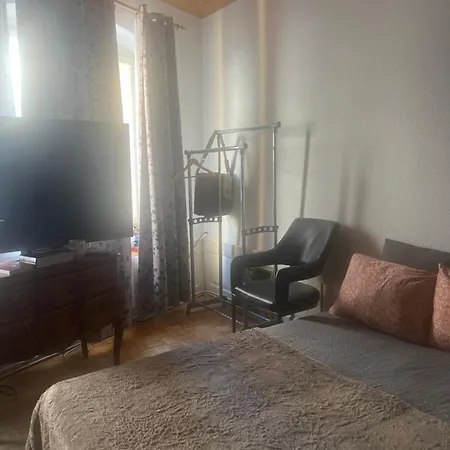 Old Town With Private Kitchen Проживание в семье